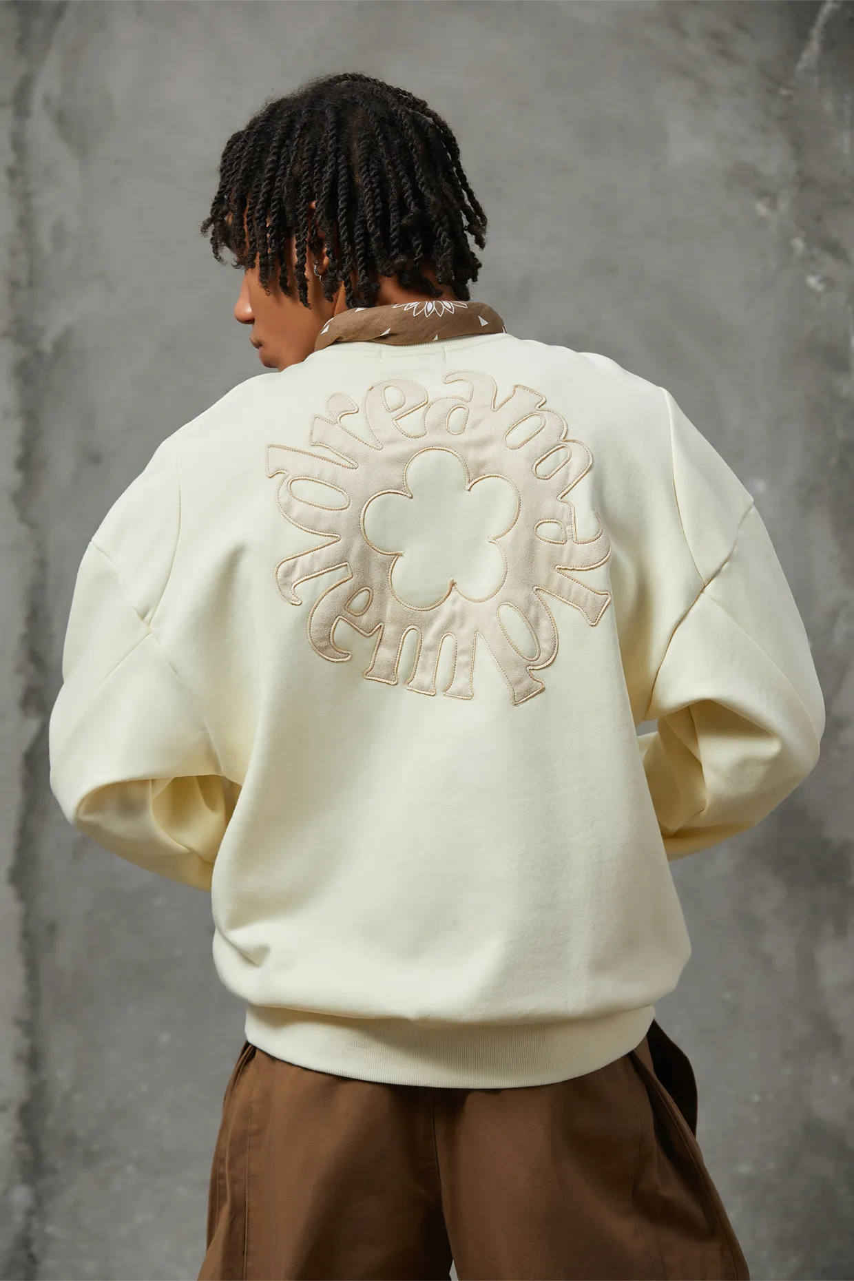 dream temple crewneck