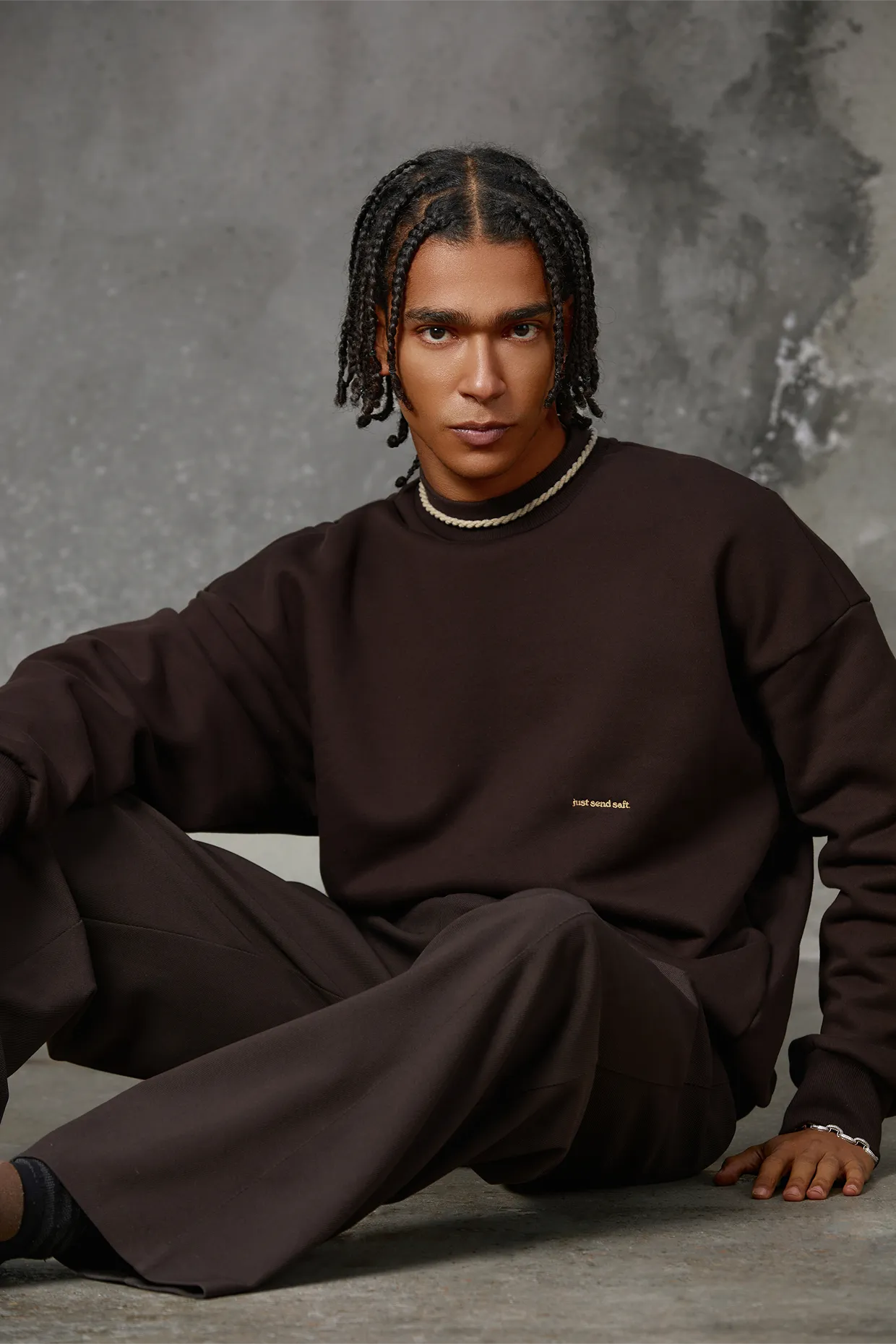 dream temple crewneck